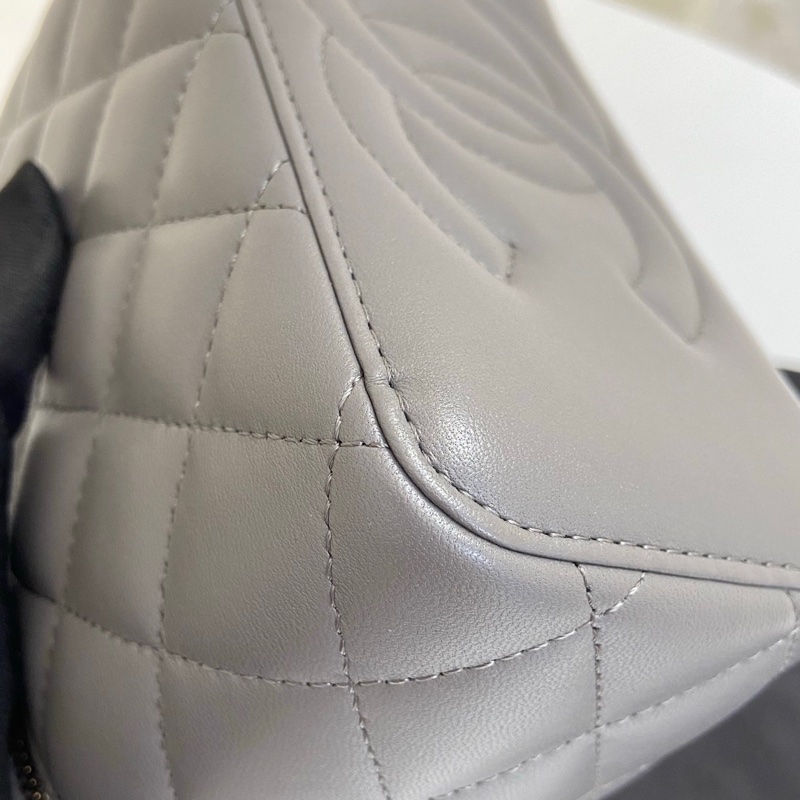 Chanel香奈兒深灰色菱格紋羊皮手柄長盒子包化妝包  芯片款 尺寸：9.5*16*8 附件：塵袋。-7