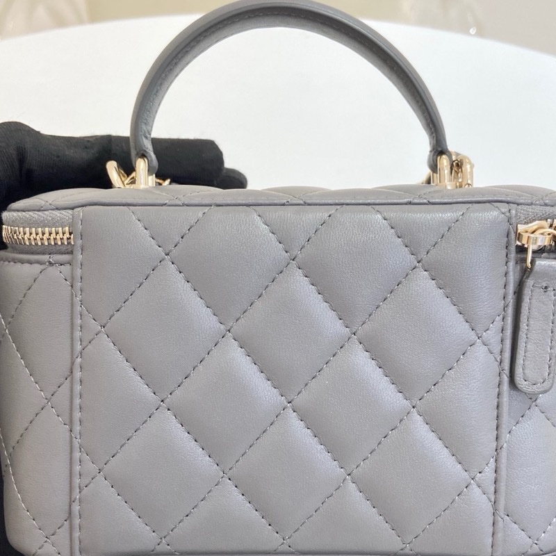 Chanel香奈兒深灰色菱格紋羊皮手柄長盒子包化妝包  芯片款 尺寸：9.5*16*8 附件：塵袋。-8