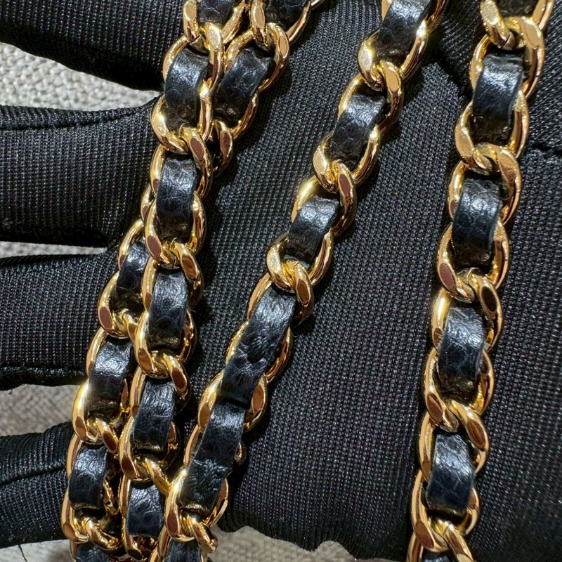 CHANEL WOC 黑金荔枝牛皮菱格紋-6