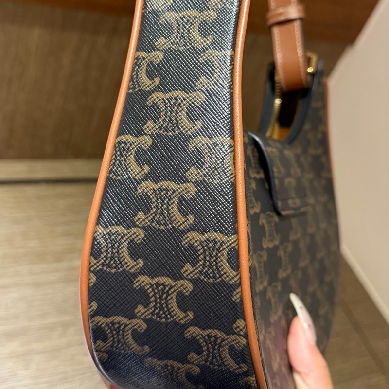 Celine AVA TRIOMPHE老花腋下包-2