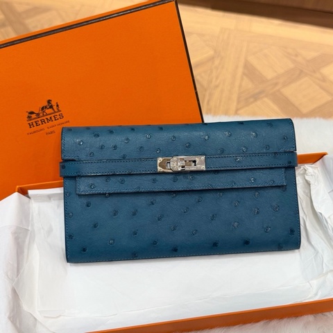 Hermes • Kelly Long 深邃藍鴕鳥皮銀釦長夾 附盒