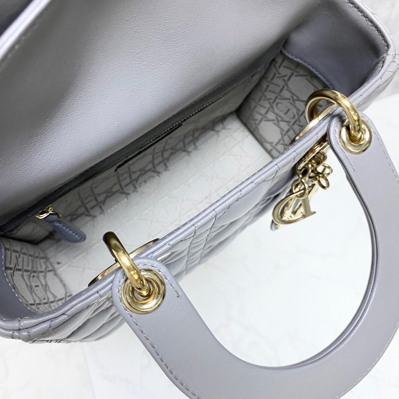 DIOR/迪奧 Lady Dior My ABCDior 灰色羊皮藤格紋四格戴妃包手袋  尺寸：20*17*8  閒置新-6