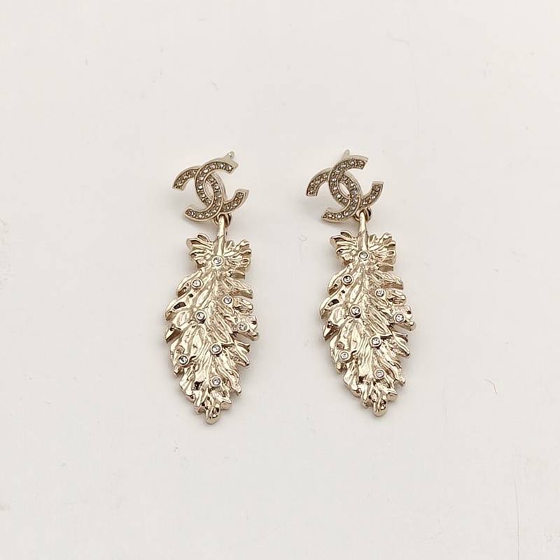 CHANEL 合金25S羽毛吊墜雙C耳釘-1