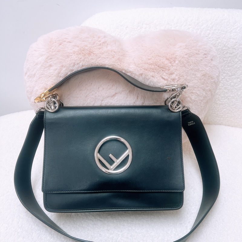 Fendi Kan I 黑色手提斜挎包-0