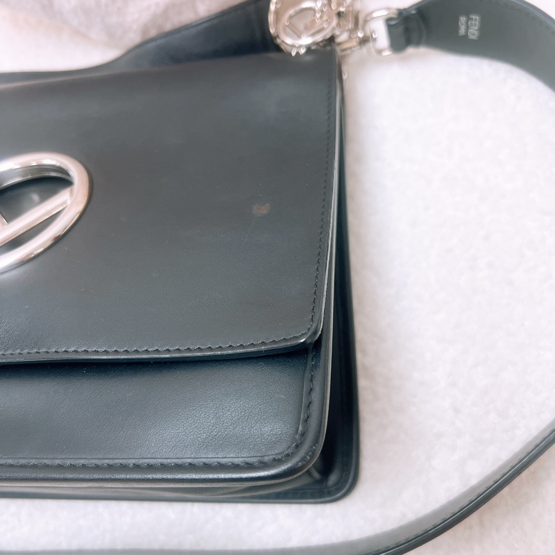 Fendi Kan I 黑色手提斜挎包-2