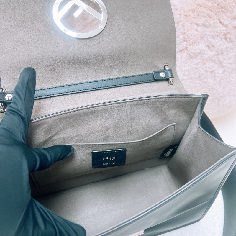 Fendi Kan I 黑色手提斜挎包-10