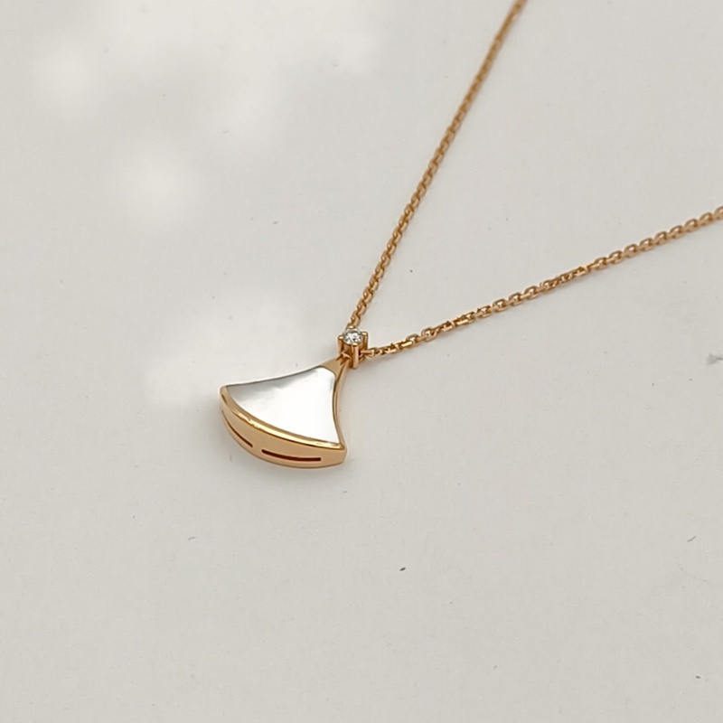 BVLGARI DIVASDREAM單鑽小扇子項鏈18K玫瑰金/鑽石/白貝母-1