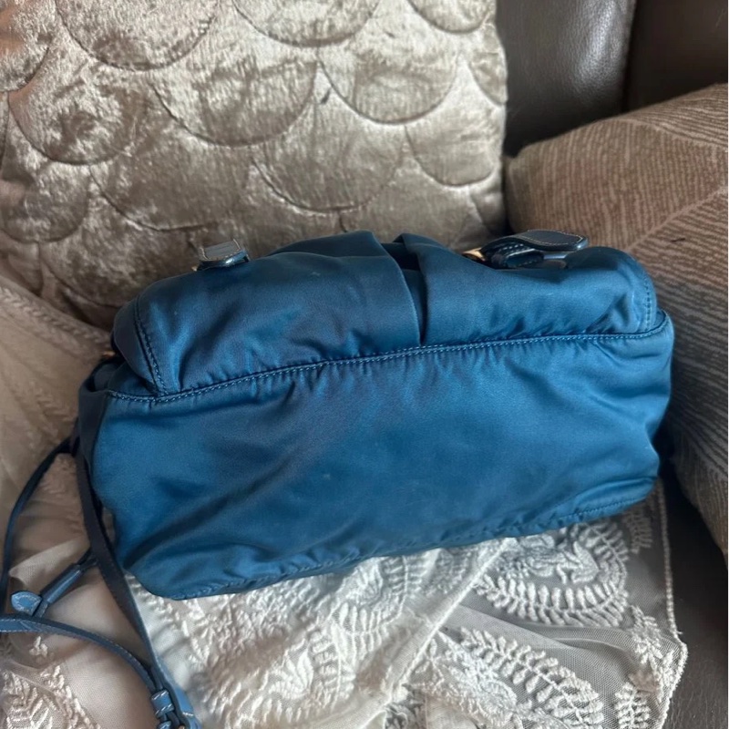 普拉達  郵差包 托特包 手提包 通勤包 腋下包 斜背包 蒂芬妮藍 灰色皮革 大象灰 側背包 斜挎包 斜背包 褶皺鏈條包 Prada tiffany blue Tessuto Saffiano-Trim Crossbody Bag/bag / messenger bag-3