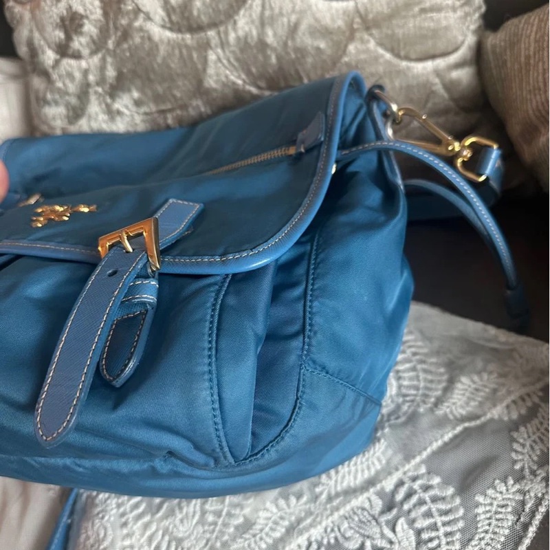 普拉達  郵差包 托特包 手提包 通勤包 腋下包 斜背包 蒂芬妮藍 灰色皮革 大象灰 側背包 斜挎包 斜背包 褶皺鏈條包 Prada tiffany blue Tessuto Saffiano-Trim Crossbody Bag/bag / messenger bag-17