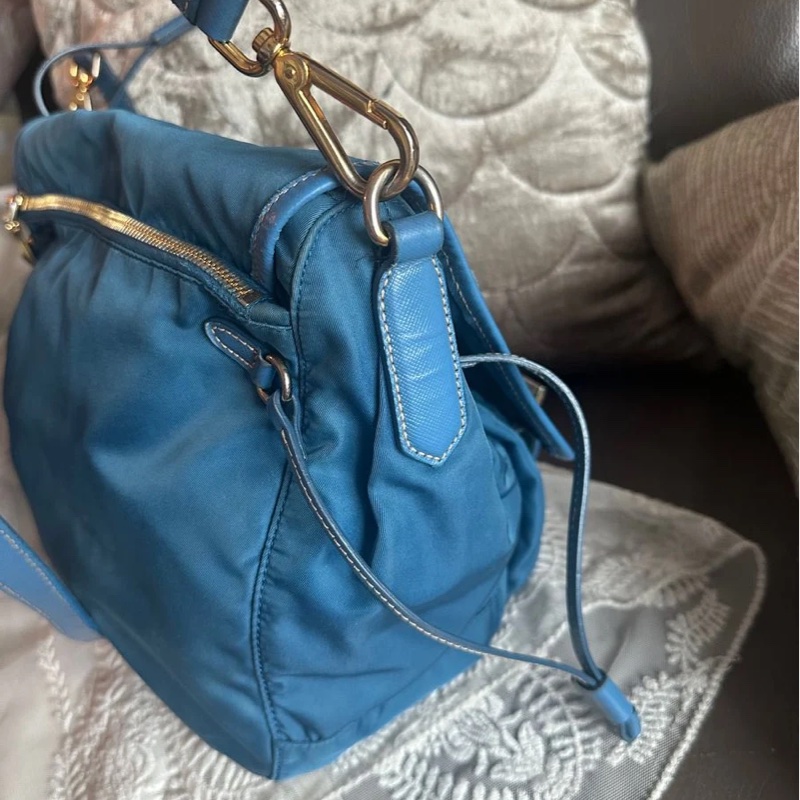 普拉達  郵差包 托特包 手提包 通勤包 腋下包 斜背包 蒂芬妮藍 灰色皮革 大象灰 側背包 斜挎包 斜背包 褶皺鏈條包 Prada tiffany blue Tessuto Saffiano-Trim Crossbody Bag/bag / messenger bag-19