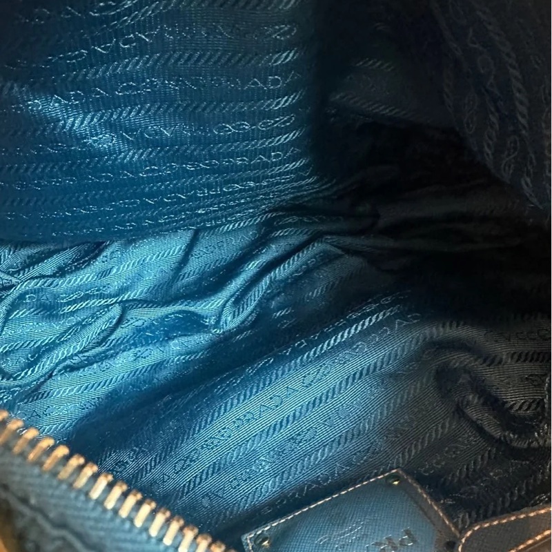 普拉達  郵差包 托特包 手提包 通勤包 腋下包 斜背包 蒂芬妮藍 灰色皮革 大象灰 側背包 斜挎包 斜背包 褶皺鏈條包 Prada tiffany blue Tessuto Saffiano-Trim Crossbody Bag/bag / messenger bag-23