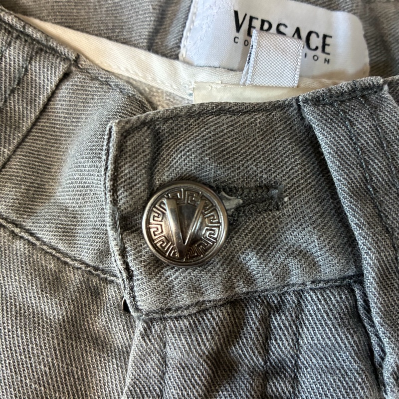 Versace 水洗棉質丹寧灰色牛仔褲-11