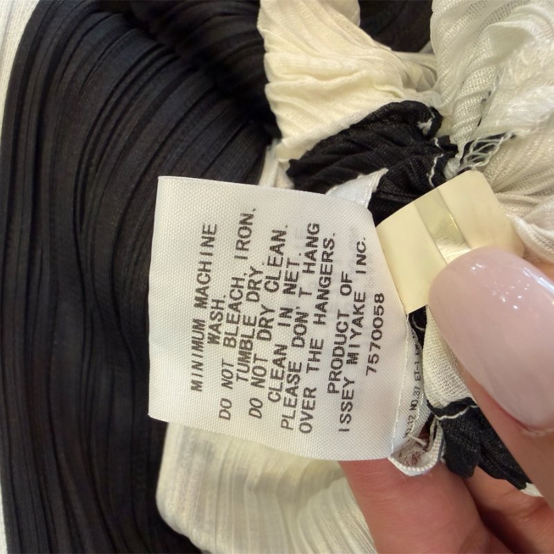 PLEATS PLEASE黑白條六分燈籠褲-6