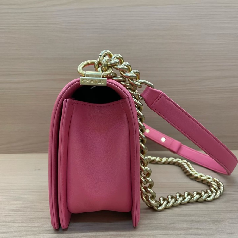 chanel 香奈儿  玫粉 LEBOY 2017年 23開 复古金扣 牛皮中號  單肩斜挎鏈條包 有塵袋 無卡無盒子尺寸底長25*高14*寬8*-2