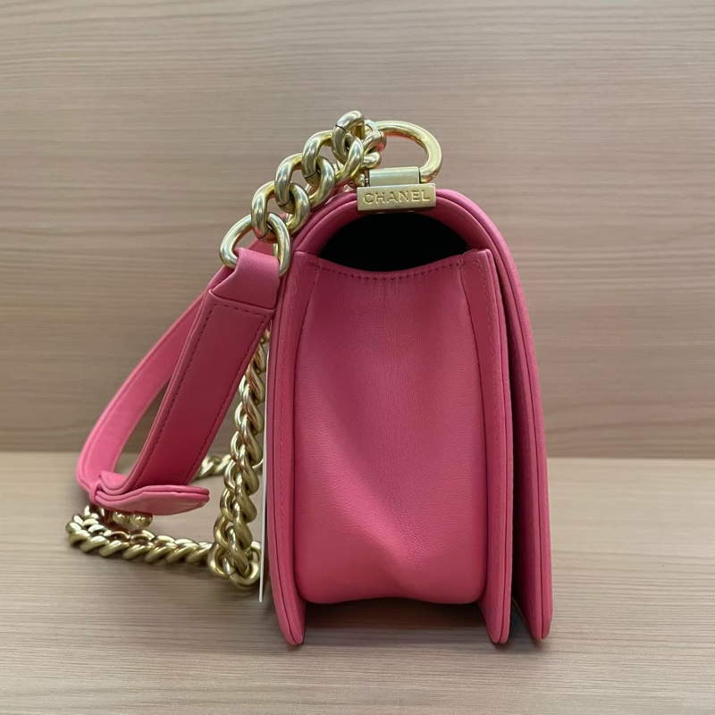 chanel 香奈儿  玫粉 LEBOY 2017年 23開 复古金扣 牛皮中號  單肩斜挎鏈條包 有塵袋 無卡無盒子尺寸底長25*高14*寬8*-3