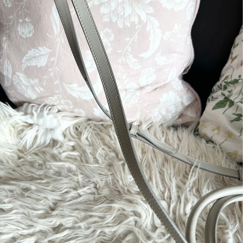 普拉達  殺手包 托特包 手提包 通勤包 腋下包 斜背包 灰色皮革 十字紋皮革 灰色皮革 大象灰 側背包 斜挎包 斜背包 褶皺鏈條包 Prada prada saffiano grey Leather bag/crossbody bag-19