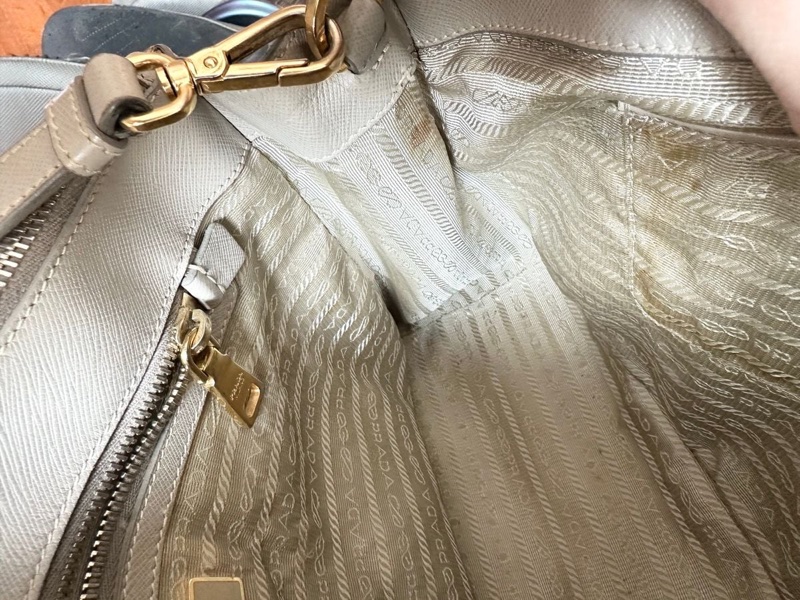 普拉達  殺手包 托特包 手提包 通勤包 腋下包 斜背包 灰色皮革 十字紋皮革 灰色皮革 大象灰 側背包 斜挎包 斜背包 褶皺鏈條包 Prada prada saffiano grey Leather bag/crossbody bag-26