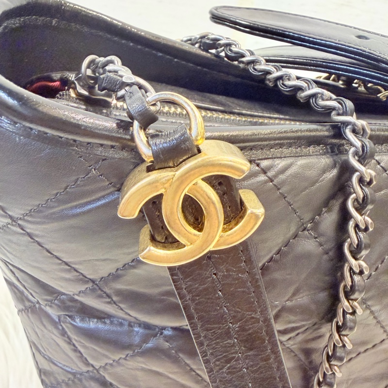 Chanel 大號 黑牛皮復刻流浪包-28