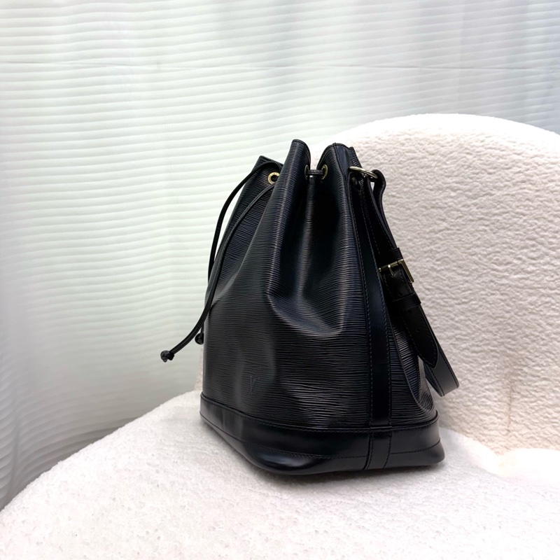 路易威登LV Petit Noé 黑色EPI水波紋Vintage水桶包-5