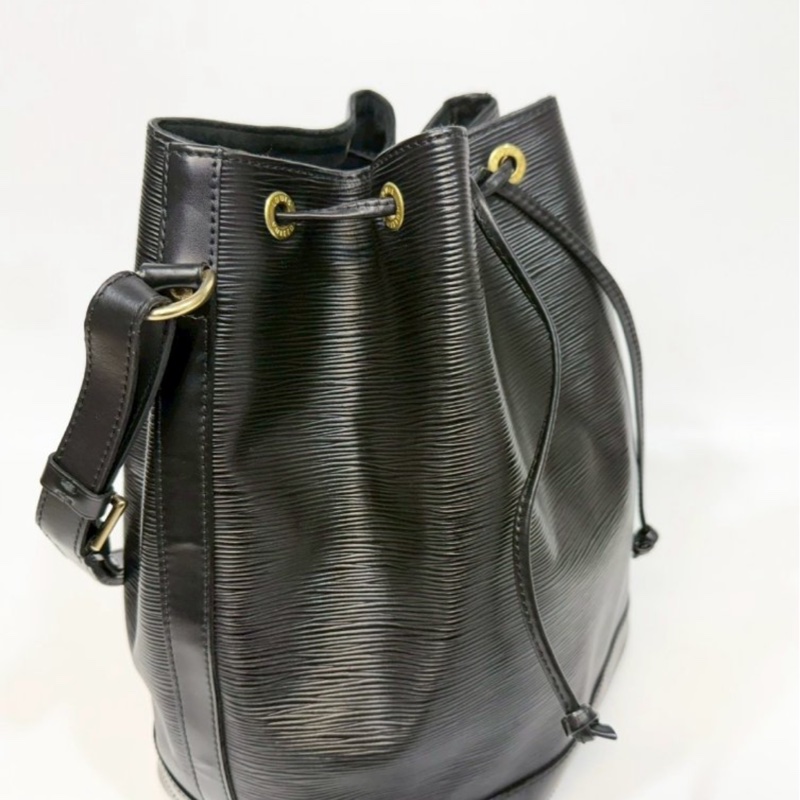 路易威登LV Petit Noé 黑色EPI水波紋Vintage水桶包-18