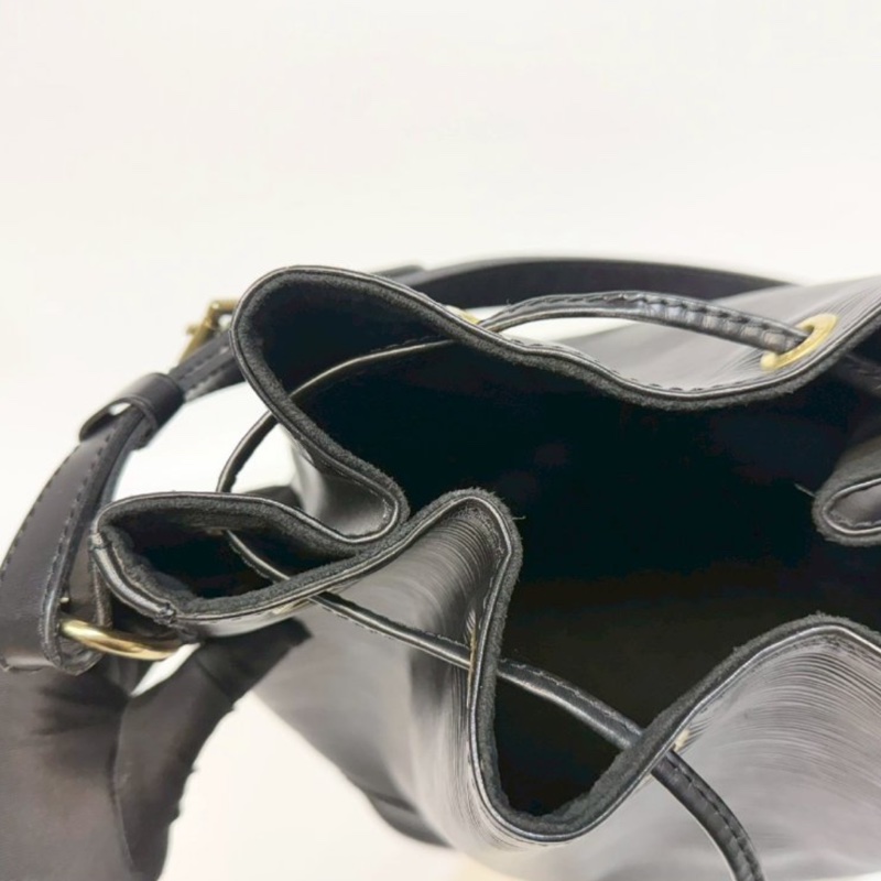 路易威登LV Petit Noé 黑色EPI水波紋Vintage水桶包-19