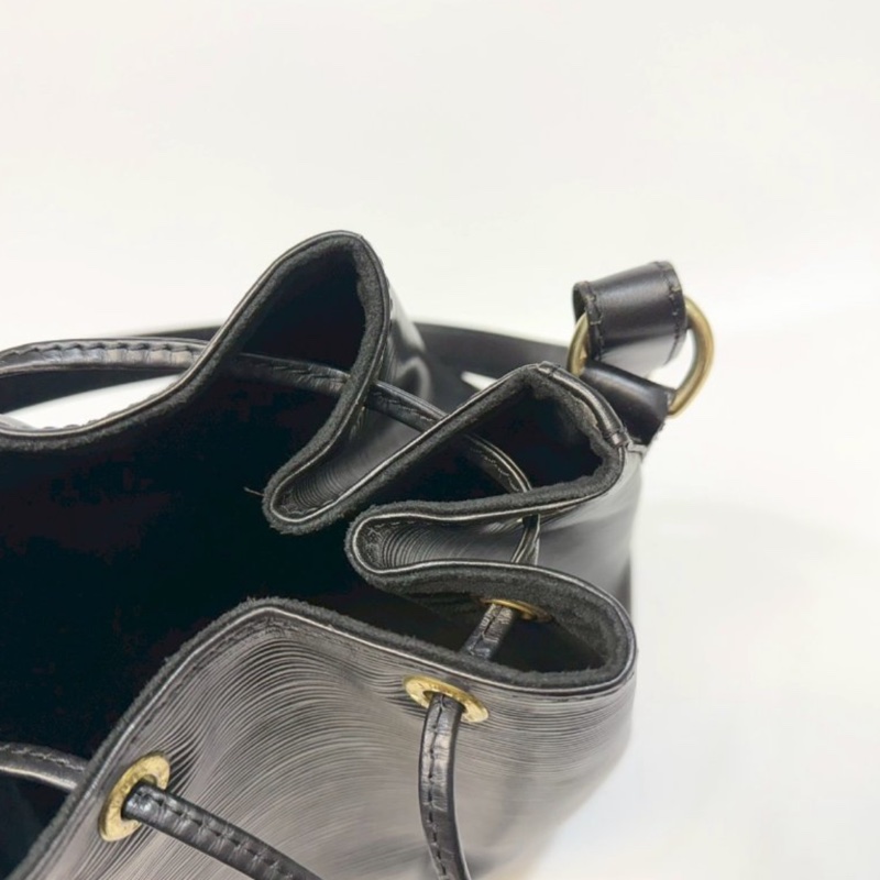 路易威登LV Petit Noé 黑色EPI水波紋Vintage水桶包-20