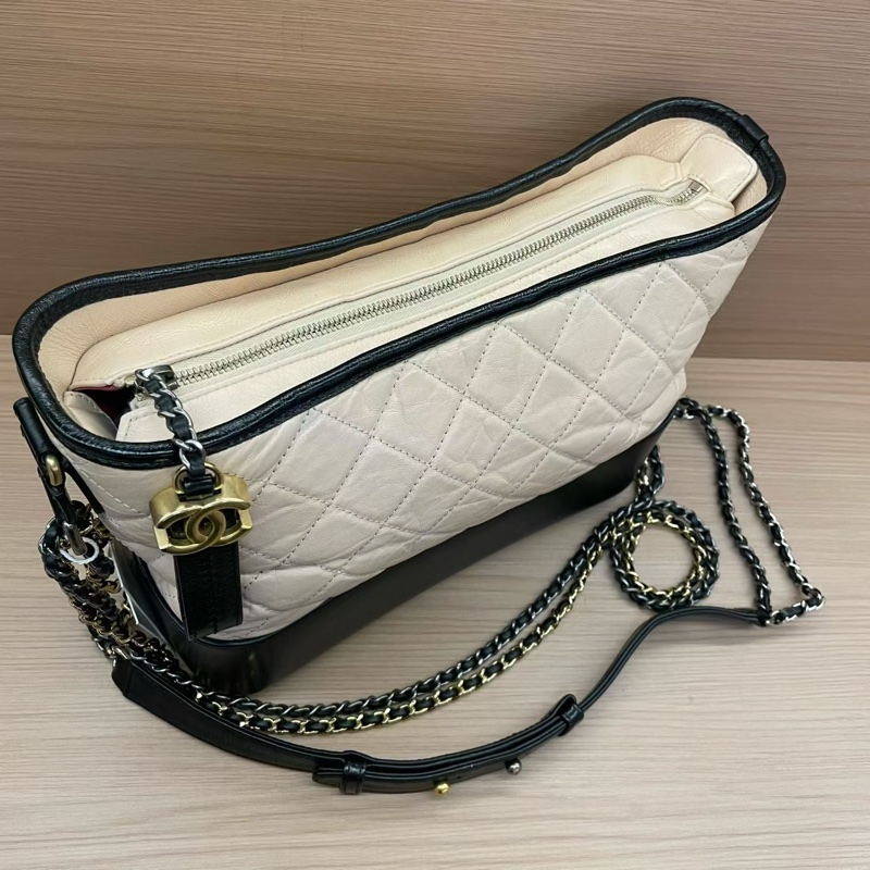 Chanel 香奈儿 Gabrielle 中號 26開 奶茶拼黑色鸳鸯链条流浪包 有塵袋 無卡無盒子 尺寸底長27*高22-5