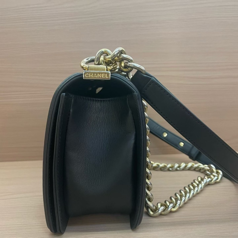 Chanel 香奈兒黑金LEBOY中號 牛皮鏈條包 2015年，20開 有塵袋 無卡 無盒子 尺寸底長25*高15*-2