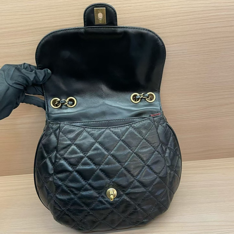 CHANEL香奈儿 黑色油蜡皮菱格纹 斜挎南瓜包 2015年 20開 有塵袋 無卡無盒子 尺寸32*23-5