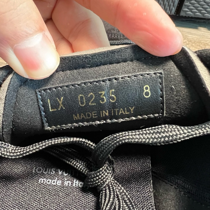 Louis Vuitton路易威登 最新款 黑武士 黑色 德訓鞋 42碼-7