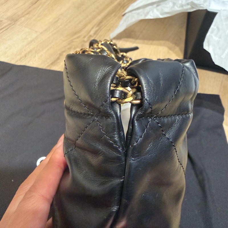 “全網最低價”Chanel22 mini 亮面小牛皮金屬黑-10