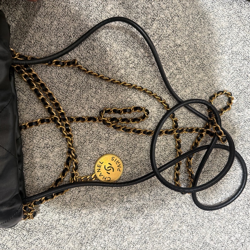 “全網最低價”Chanel22 mini 亮面小牛皮金屬黑-15