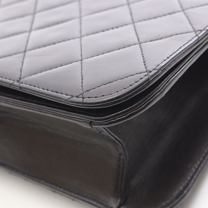 香奈兒 (CHANEL) 絎縫全蓋鏈條肩背包，羊皮材質，黑色，金色五金，二手 CC-10