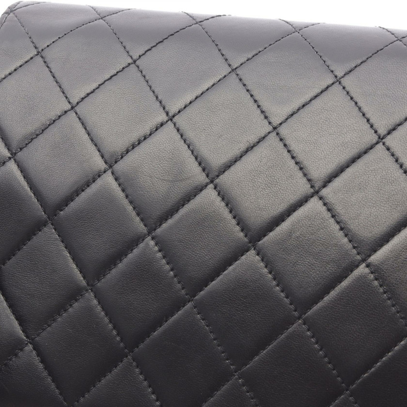 香奈兒 (CHANEL) 絎縫全蓋鏈條肩背包，羊皮材質，黑色，金色五金，二手 CC-11