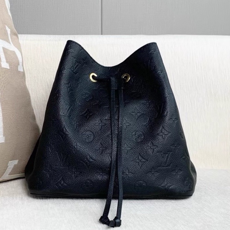 Louis Vuitton路易威登NeoNoé中號黑金壓紋老花牛皮水桶包🪣-10