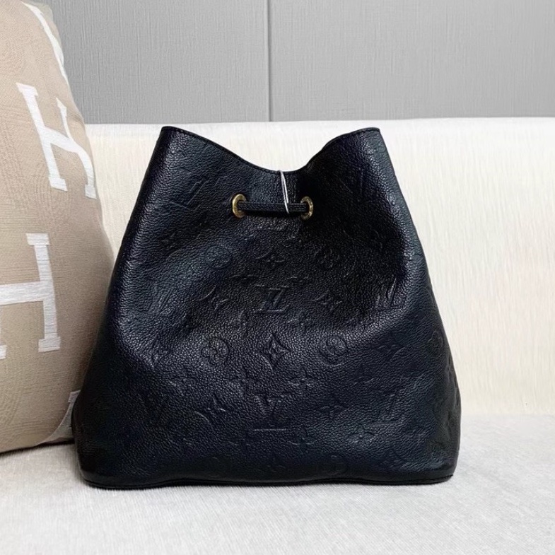 Louis Vuitton路易威登NeoNoé中號黑金壓紋老花牛皮水桶包🪣-11