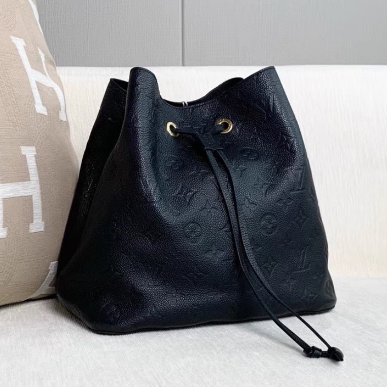 Louis Vuitton路易威登NeoNoé中號黑金壓紋老花牛皮水桶包🪣-12