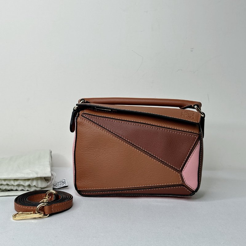 LOEWE Mini Puzzle拚色斜背包-0