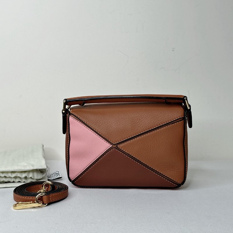 LOEWE Mini Puzzle拚色斜背包-1