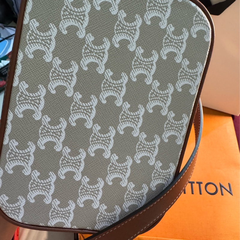 CELINE 新印花小水桶米棕色-10