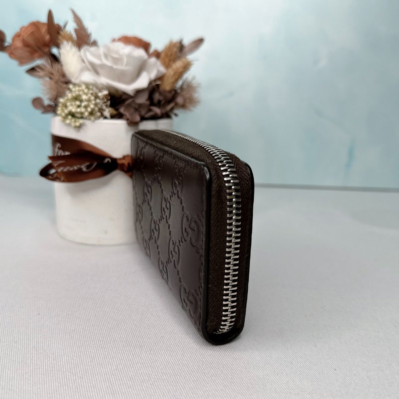 GUCCI 深咖GG皮革壓紋拉鍊卡包-2