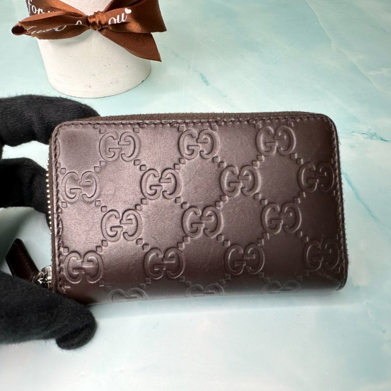 GUCCI 深咖GG皮革壓紋拉鍊卡包-6