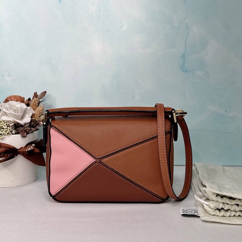 LOEWE Mini Puzzle斜背包-1