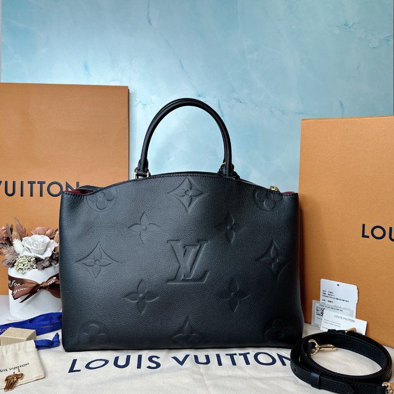 LV Grand Palais黑牛壓紋托特包-1
