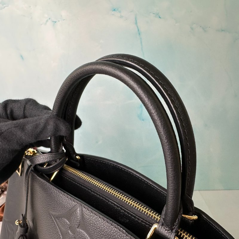 LV Grand Palais黑牛壓紋托特包-5