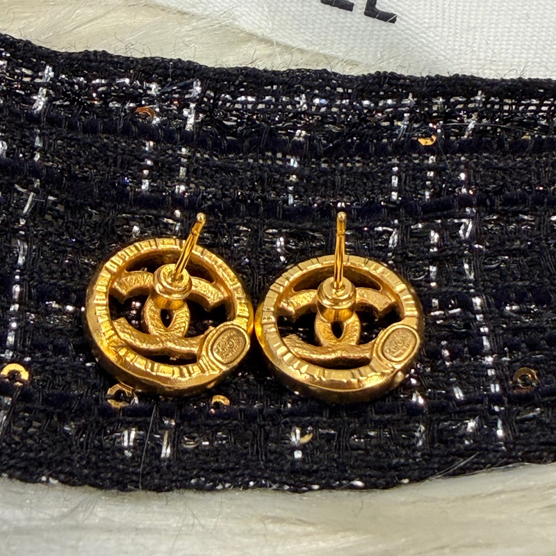 Chanel 圓形雙c水鑽耳針式耳環-3