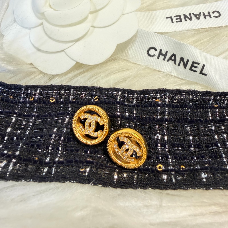 Chanel 圓形雙c水鑽耳針式耳環-5