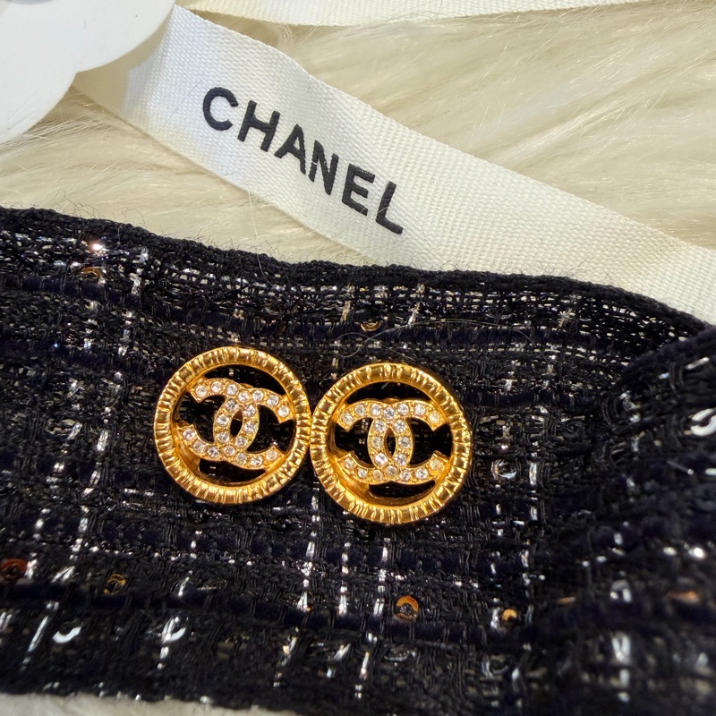 Chanel 圓形雙c水鑽耳針式耳環-6