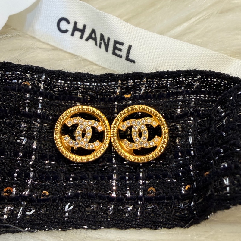 Chanel 圓形雙c水鑽耳針式耳環-8