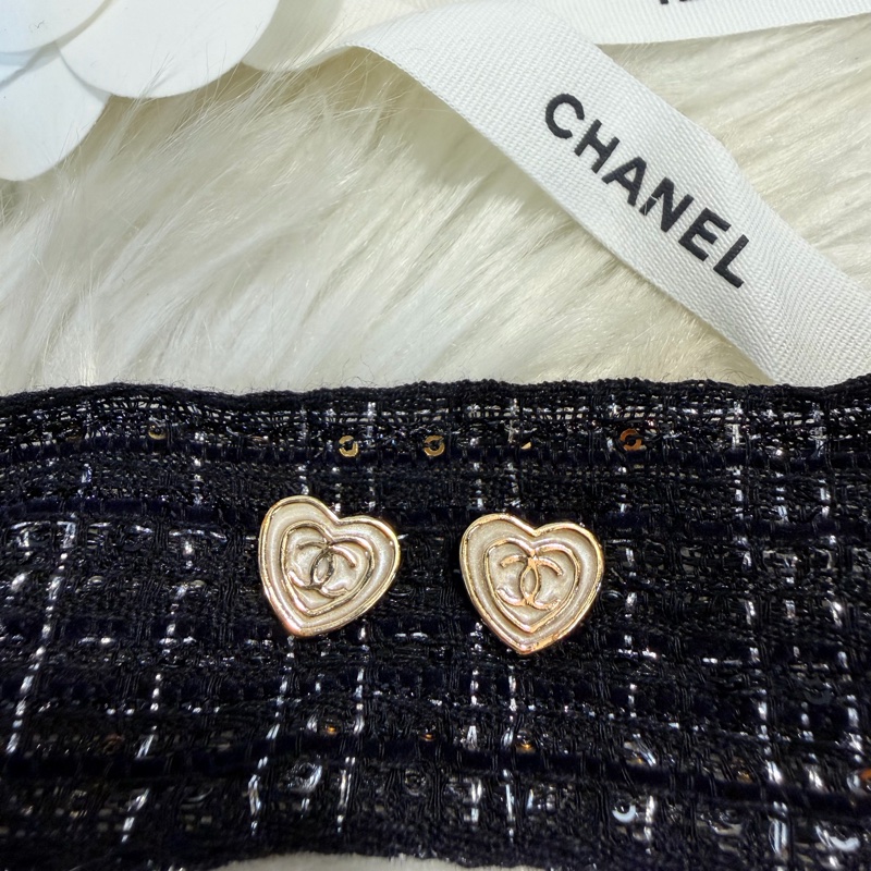 Chanel 愛心耳針式耳環-1